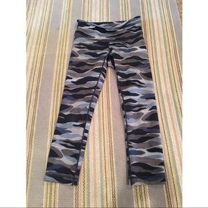 Camo Lululemon leggings!!
